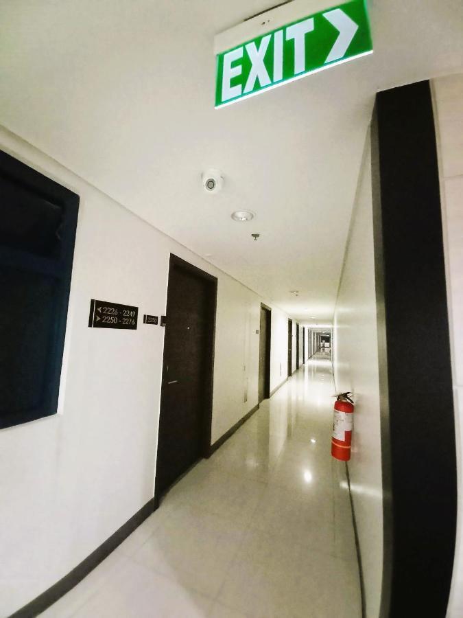 Air Residences Condominium Deluxe Manila Exterior photo