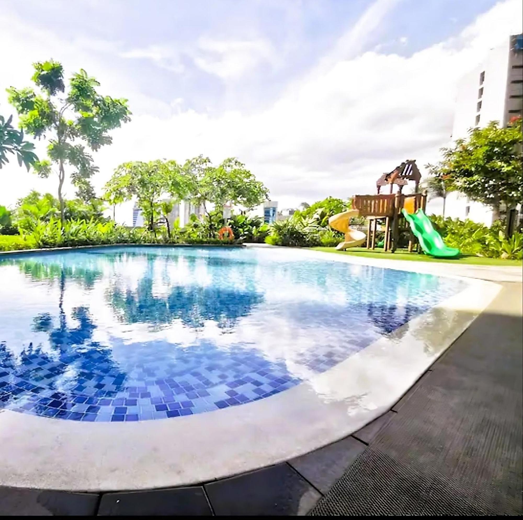 Air Residences Condominium Deluxe Manila Exterior photo