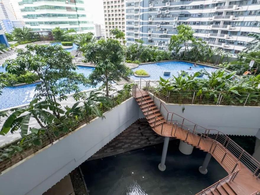 Air Residences Condominium Deluxe Manila Exterior photo