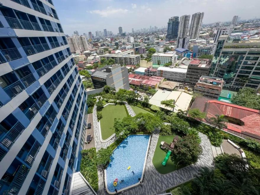 Air Residences Condominium Deluxe Manila Exterior photo